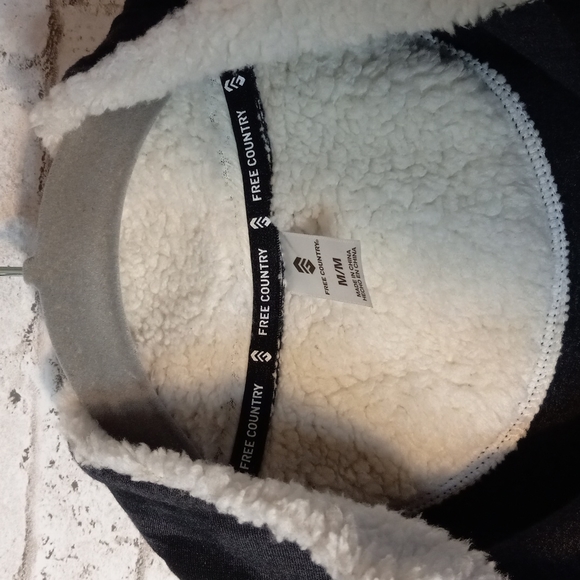 Free Country 1/4 zip fleece - Picture 3 of 6